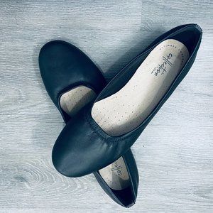 Black CLARKS Shoes US 7 Black Leather Flats Gracelin Vail Ballet Shoes